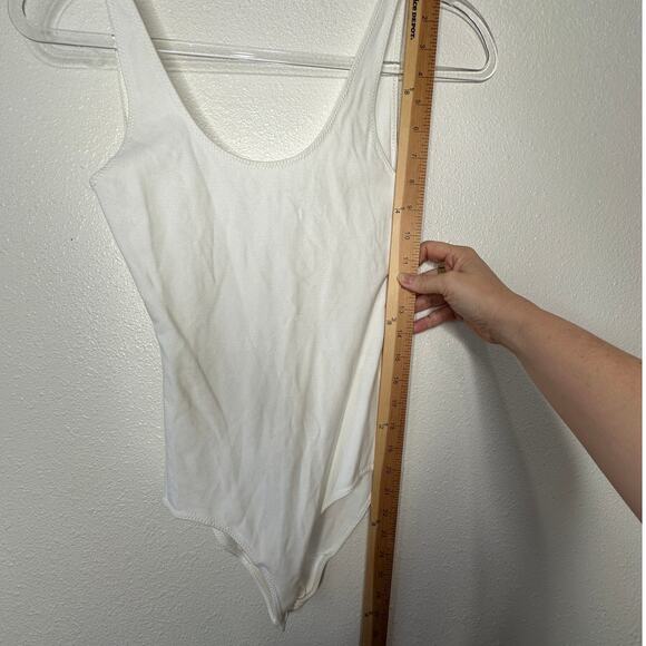 Wilfred Free White U-Neck Bodysuit XS Aritzia Minimalist Thin Stretch - Picture 12 of 12